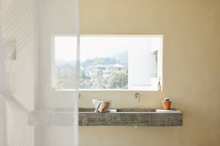 Minimalist Bathroom Sinks for a Clean Look